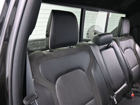 Used 2023 RAM 1500 Laramie RWD image 36