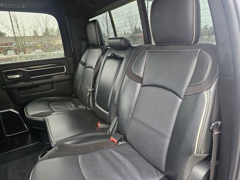 Used 2023 RAM 3500 Laramie w/ Night Edition image 19