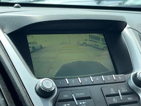 Used 2017 Chevrolet Equinox LT w/ Convenience Package image 19