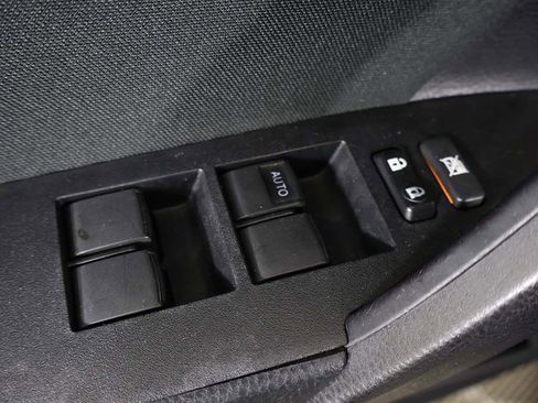 Used 2019 Toyota Corolla LE FWD image 32