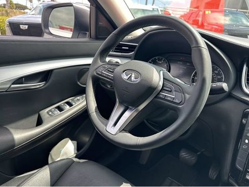 Used 2020 INFINITI QX50 Luxe FWD image 27