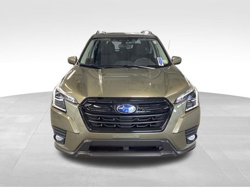 Used 2023 Subaru Forester Premium image 28