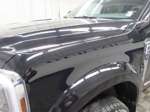 Used 2025 Ford F450 King Ranch w/ FX4 Off-Road Package image 41