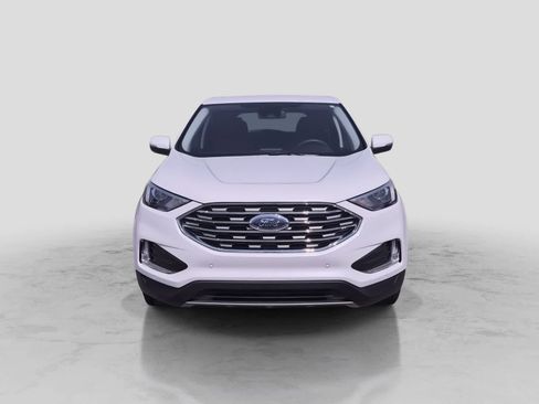Used 2024 Ford Edge Titanium AWD/4WD image 3