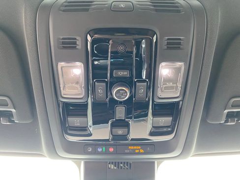 New 2026 Chevrolet Suburban High Country image 19