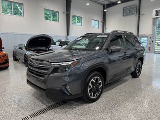Used 2025 Subaru Forester Premium AWD/4WD video 1