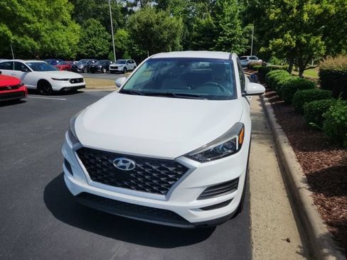 Used 2019 Hyundai Tucson SE FWD image 2