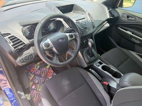 Used 2016 Ford Escape S FWD image 4