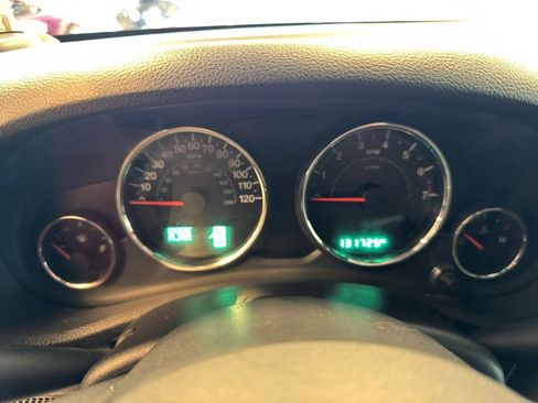 Used 2018 Jeep Wrangler Unlimited Sahara w/ Max Tow Package AWD/4WD image 14