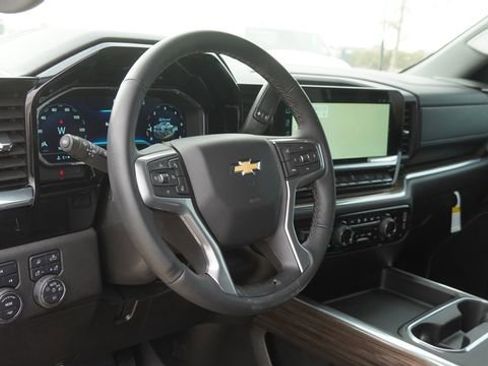 Used 2025 Chevrolet Silverado 2500 LT w/ Safety Package AWD/4WD image 17