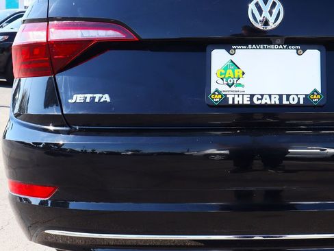 Used 2020 Volkswagen Jetta SE image 19