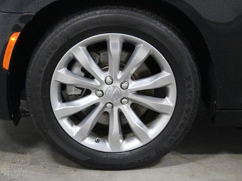 Used 2023 Chrysler 300 Touring AWD/4WD image 17