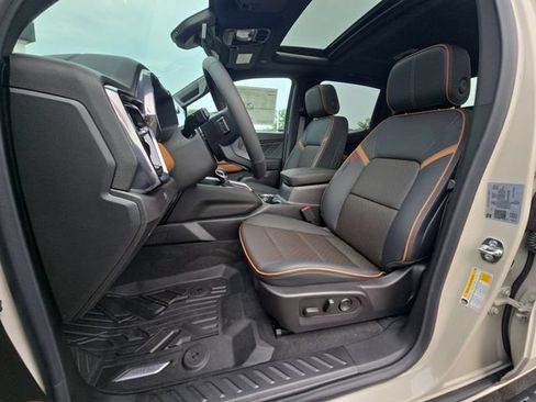 New 2026 GMC Canyon AT4 w/ Technology Plus Package AWD/4WD image 20