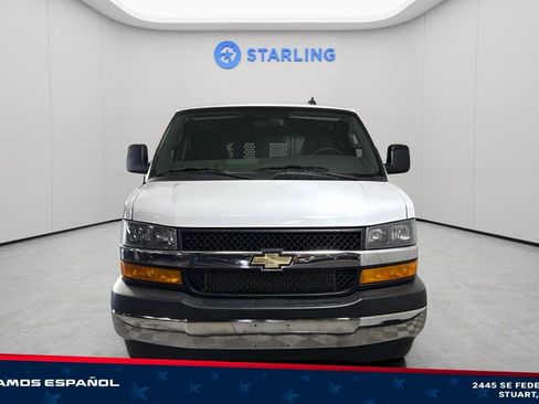 Used 2024 Chevrolet Express 2500 w/ Driver Convenience Package RWD image 4