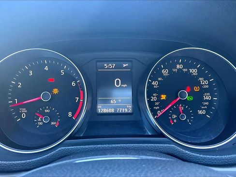 Used 2016 Volkswagen Passat 1.8T R-Line image 25