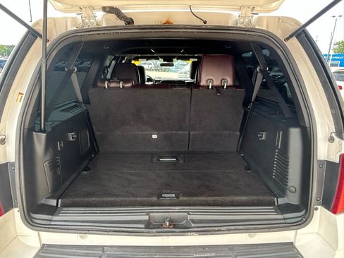 Used 2017 Ford Expedition Max Platinum AWD/4WD image 18