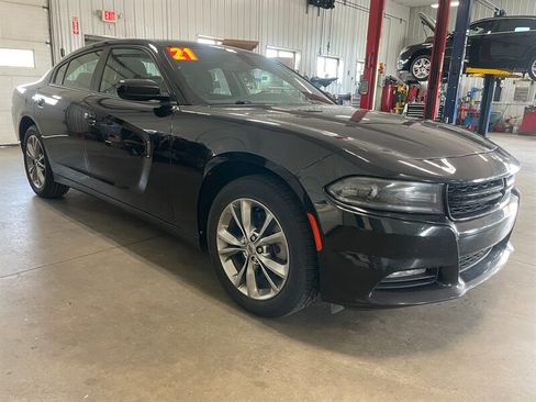 Used 2021 Dodge Charger SXT w/ Driver Convenience Group AWD/4WD image 5