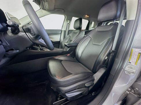 Used 2022 Jeep Compass Latitude FWD image 13