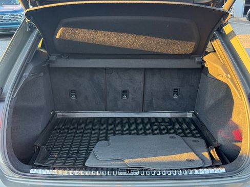 Used 2020 Audi Q3 2.0T Premium image 12