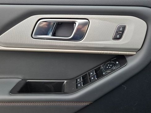 New 2026 Ford Explorer Active image 28