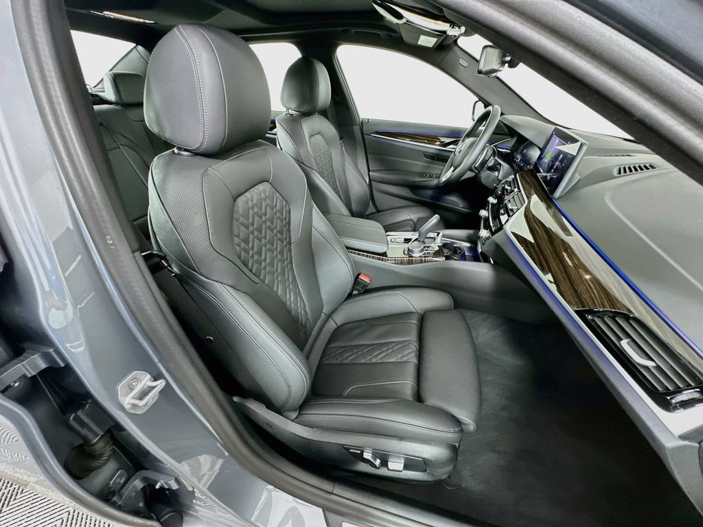 Certified 2023 BMW 530i w/ Convenience Package RWD image 29