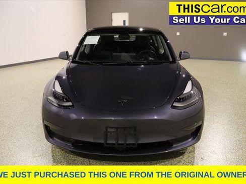 Used 2023 Tesla Model 3 Standard Range image 2