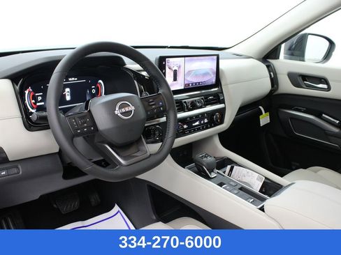 New 2026 Nissan Pathfinder SL image 13