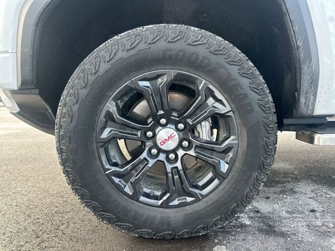 Used 2024 GMC Canyon Elevation w/ Convenience Package image 19