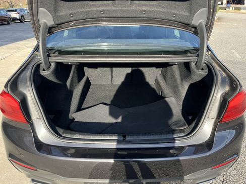 Used 2019 BMW 540i w/ M Sport Package image 36