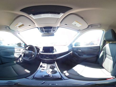 Used 2025 Nissan Rogue SV AWD/4WD image 44