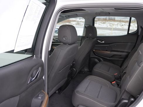 Certified 2023 GMC Acadia SLE image 16