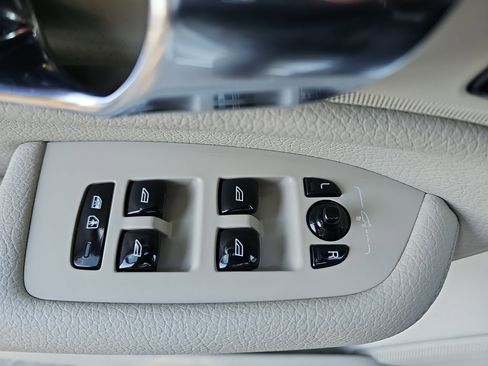 Used 2021 Volvo XC90 T6 Momentum image 29