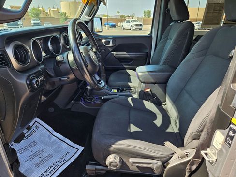 Used 2020 Jeep Wrangler Sport AWD/4WD image 16