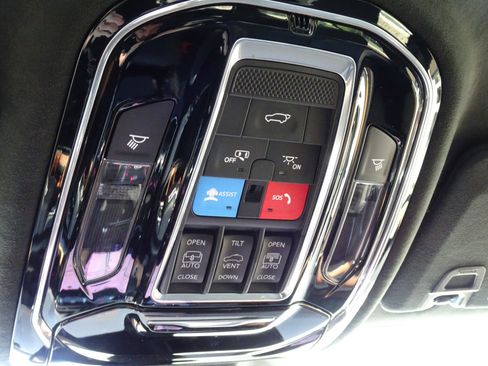 Used 2023 Jeep Grand Cherokee L Summit image 27