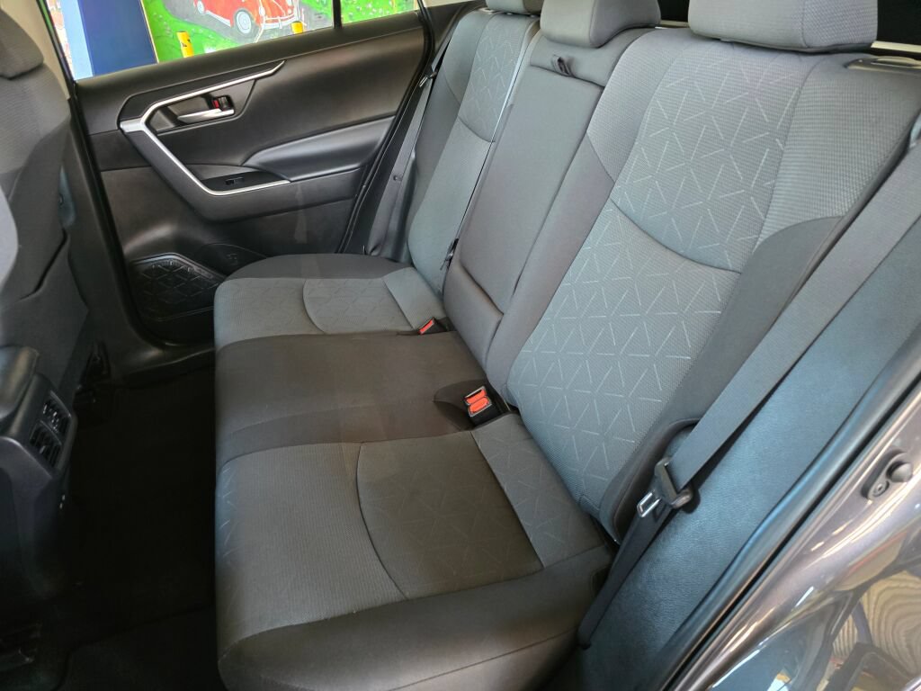 Used 2024 Toyota RAV4 XLE w/ Convenience Package AWD/4WD image 19