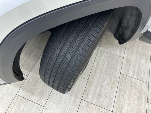 Used 2019 Volkswagen Atlas SE image 46