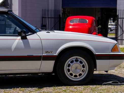 Used 1989 Ford Mustang LX RWD image 42
