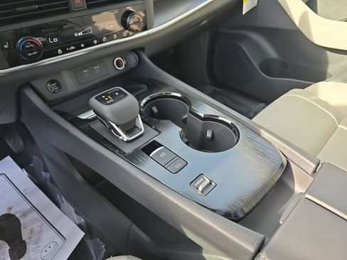 New 2026 Nissan Rogue SV image 32