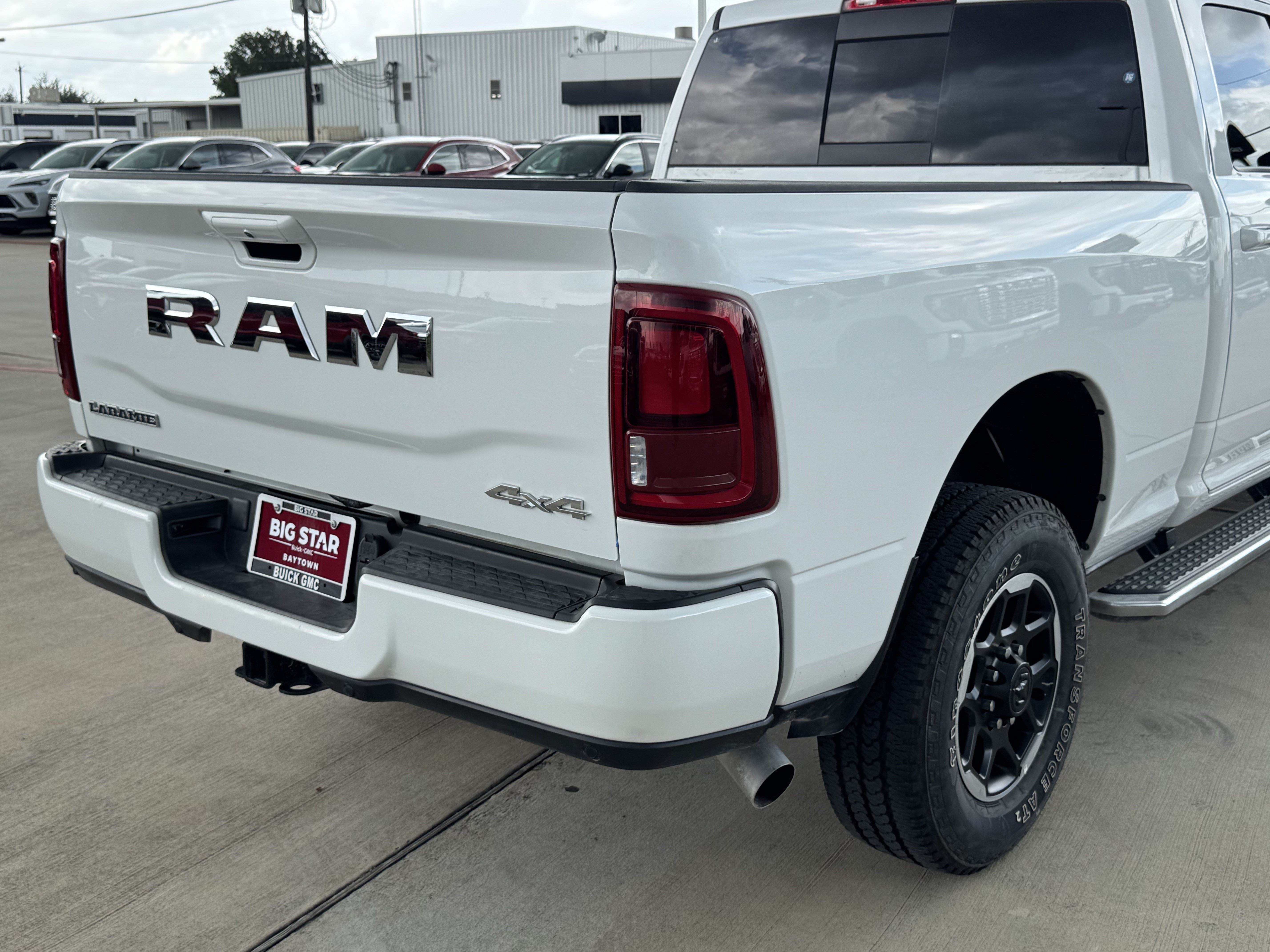 Used 2025 RAM 2500 Laramie AWD/4WD image 7