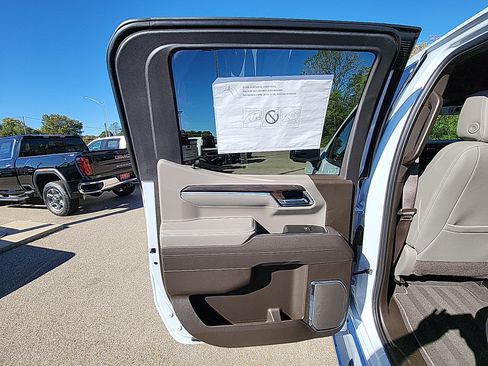 New 2026 GMC Sierra 1500 SLT w/ SLT Convenience Package image 28