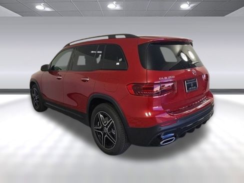 New 2024 Mercedes-Benz GLB 250 image 3