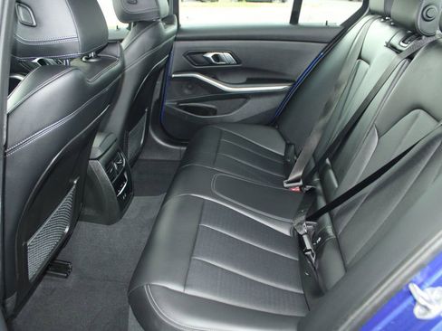 Used 2022 BMW 330i xDrive 330i xDrive w/ M Sport Package image 15