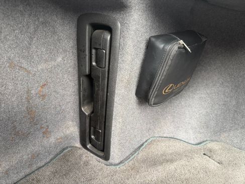 Used 2005 Lexus LS 430 image 36