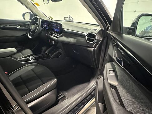 Used 2024 Chevrolet TrailBlazer LT FWD image 26