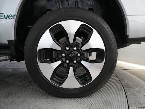 Used 2023 Ford F150 Lightning Platinum AWD/4WD image 10