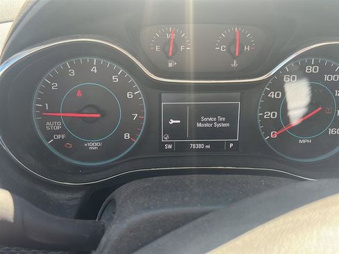 Used 2017 Chevrolet Cruze LS image 4