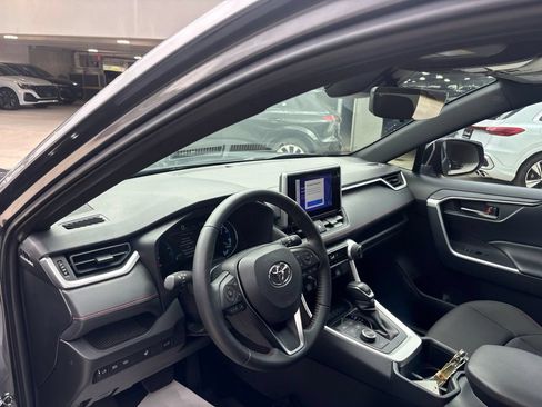 Used 2025 Toyota RAV4 SE w/ Weather & Moonroof Package AWD/4WD image 12