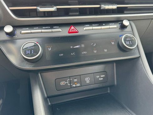 Certified 2025 Hyundai Sonata SEL FWD image 18