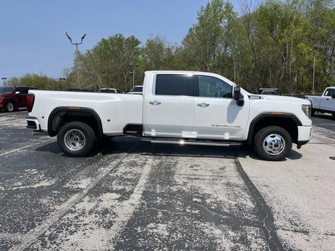 Used 2021 GMC Sierra 3500 Denali w/ Denali Ultimate Package AWD/4WD image 2