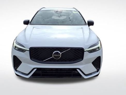 New 2026 Volvo XC60 B5 Core AWD/4WD image 2
